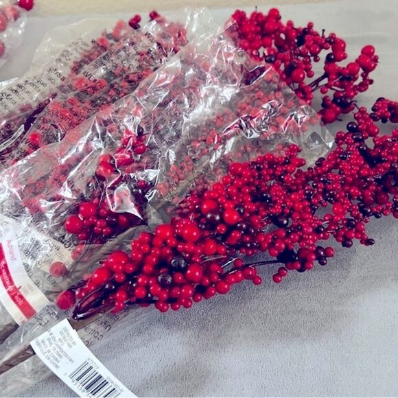 Ashland Set of Christmas Red Berry Stems NWT - Picture 3 of 4